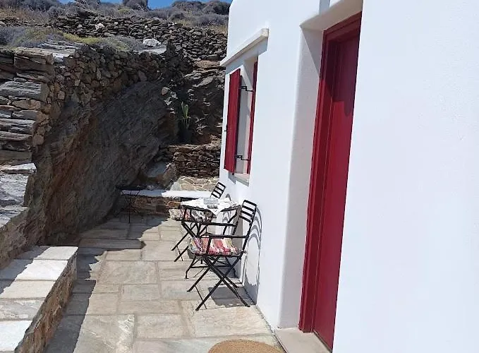 Kythnos - Loutra- House Casa de Férias *